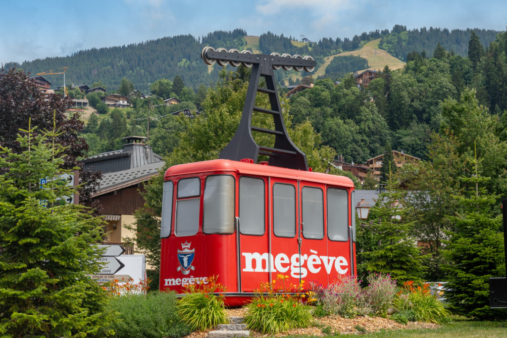 Located in the Haute-Savoie region of the French Alps, at an altitude of 1,100m, Megève is a world-renowned ski resort.